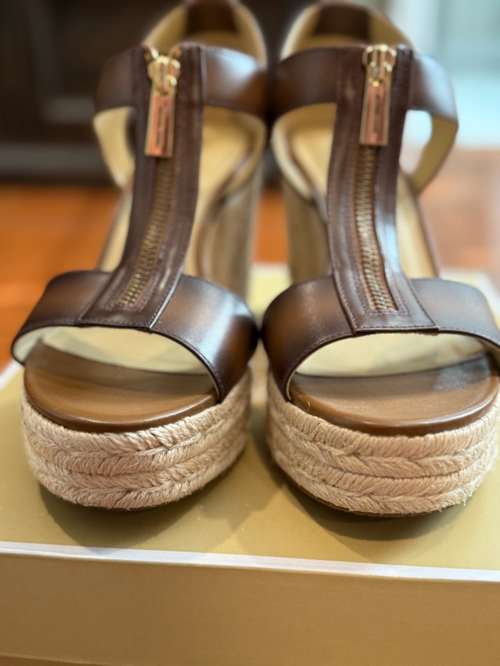 LN Michael Kors BERKLEY MID WEDGE - Picture 3 of 7